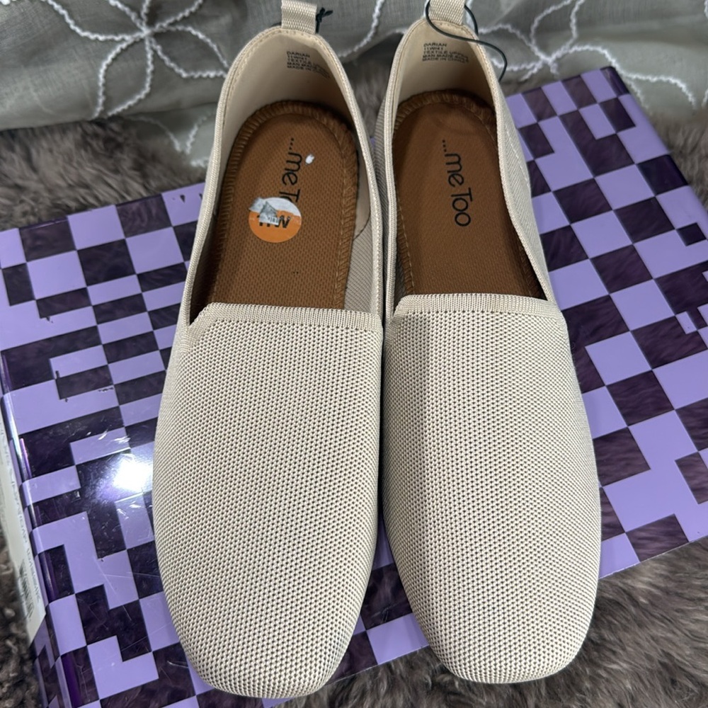 (A2) Me too flat shoes with soft and flexible upper, size 11 w, for women - Picture 2 of 10